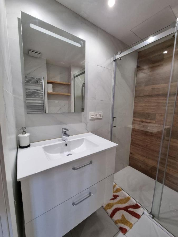 102A Apartamento Moderno 2 Habitaciones Gijón Esterno foto